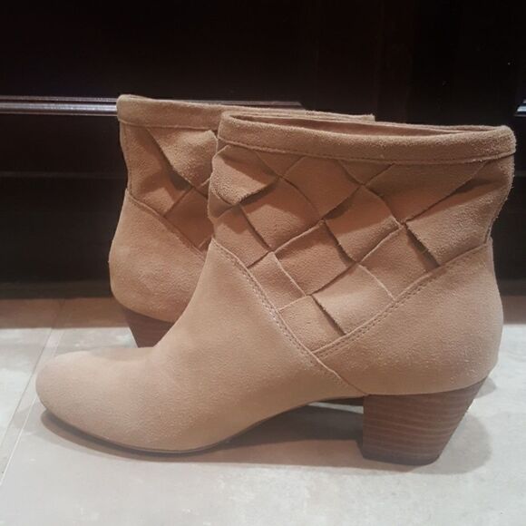 ‎CORSO COMO Suede Booties - Size 8 - Picture 3 of 5
